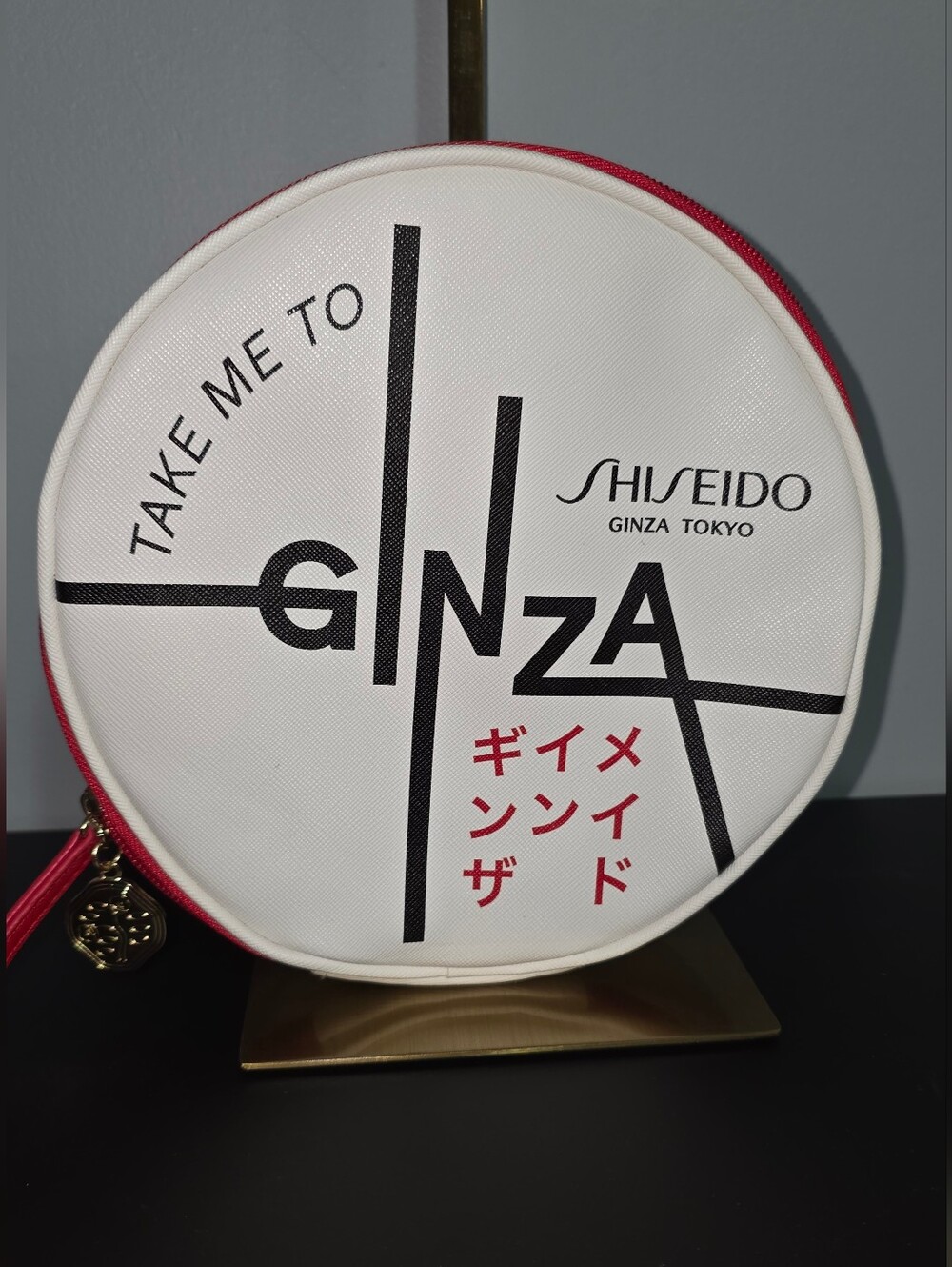 Shiseido Make-up Bag & Cotton Facial Pads Buyer's Choice - Picture 2 of 7